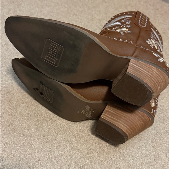 Dingo Brown and White Embroidered Heeled Boots - Picture 5 of 10